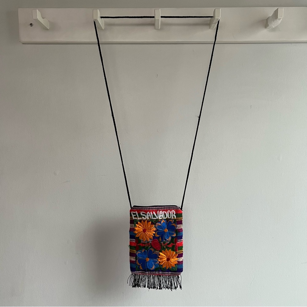 El Salvador Embroidered Floral Crossbody Bag - Multicolor - Picture 2 of 6